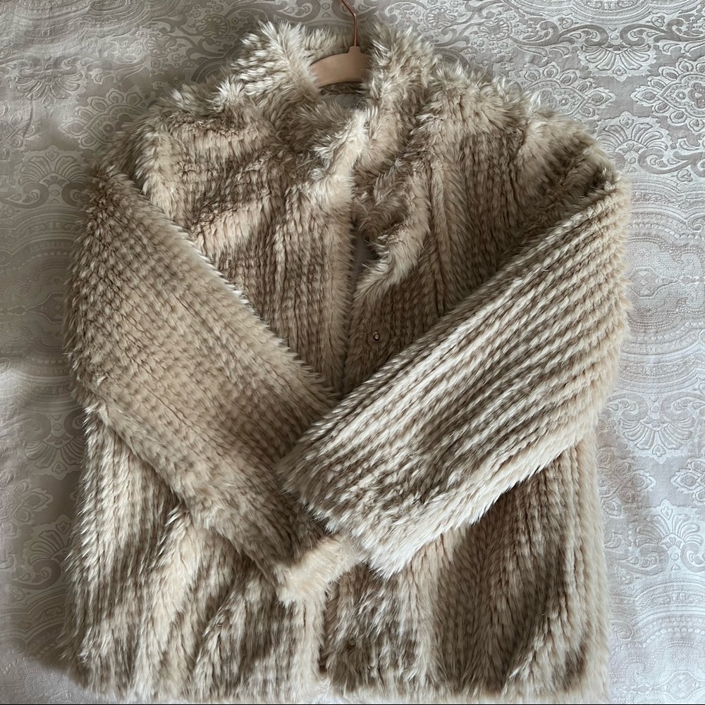 Kids tan faux fur coat NWT